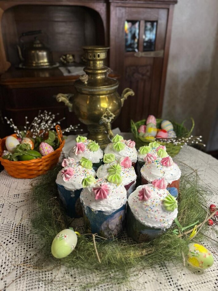 Кулич творожный с цукатами