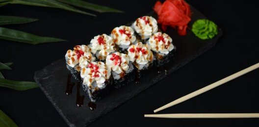 Куматори с семгой и креветкой