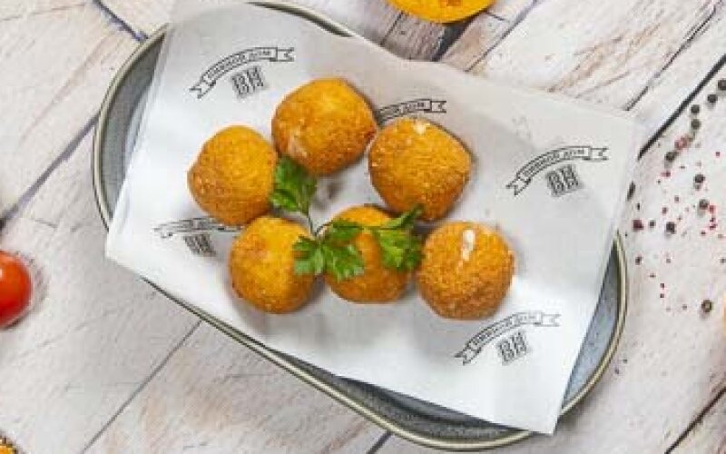 Сырные шарики с беконом