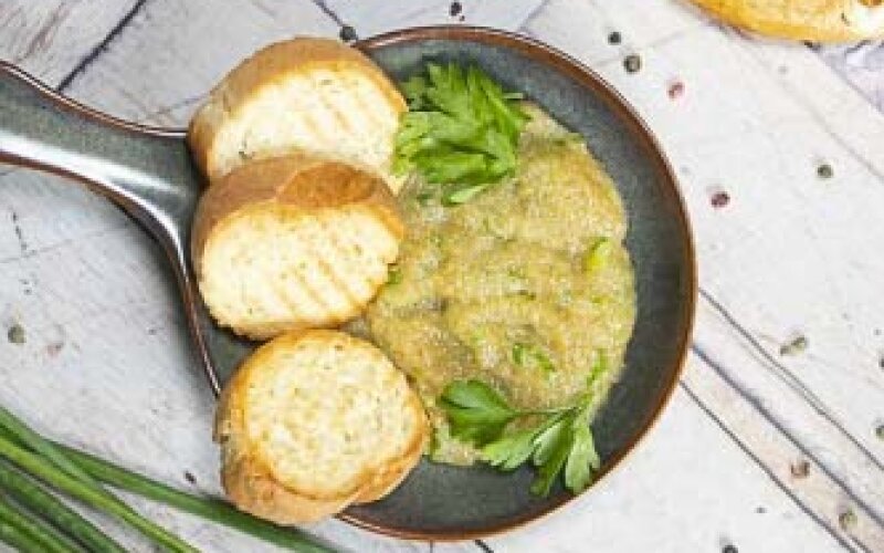 Щучья икра с зеленым луком