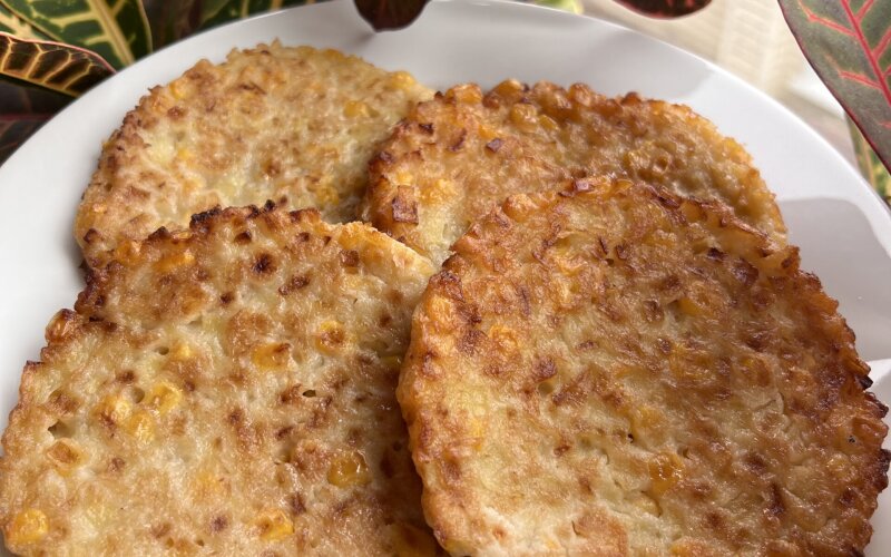 Картофельные дранники  с кукурузой
