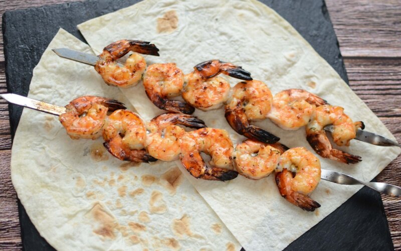 Креветки на мангале