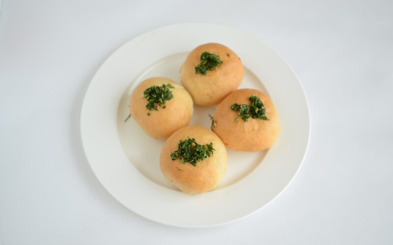 Булочка баварская с чесноком