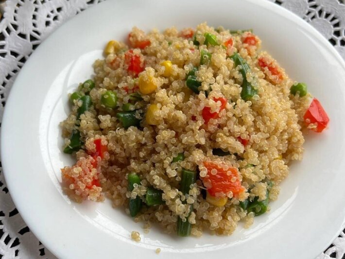 Киноа с овощами