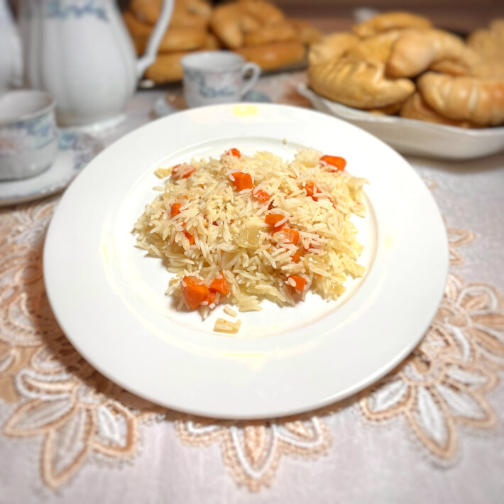 Рис с луком и морковью