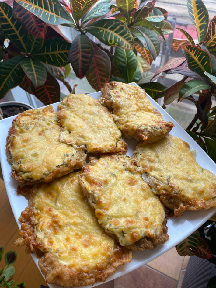 Говядина с луковой шапкой