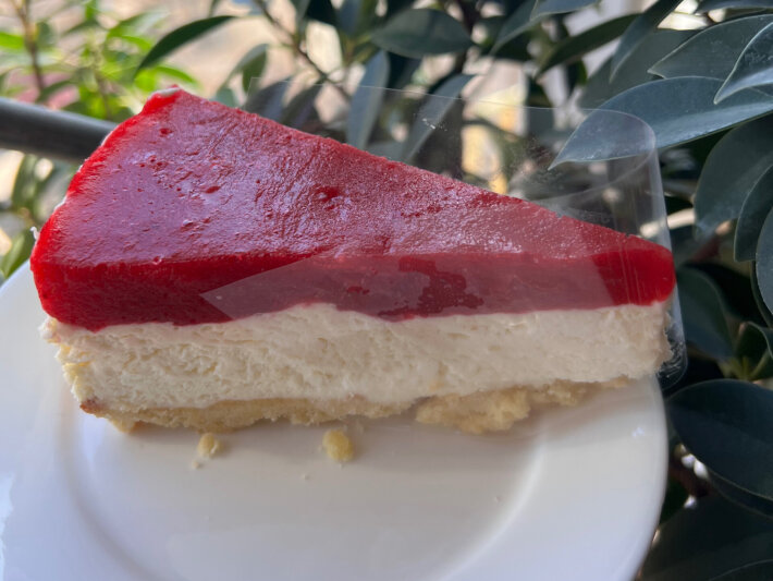 Чизкейк с клубникой