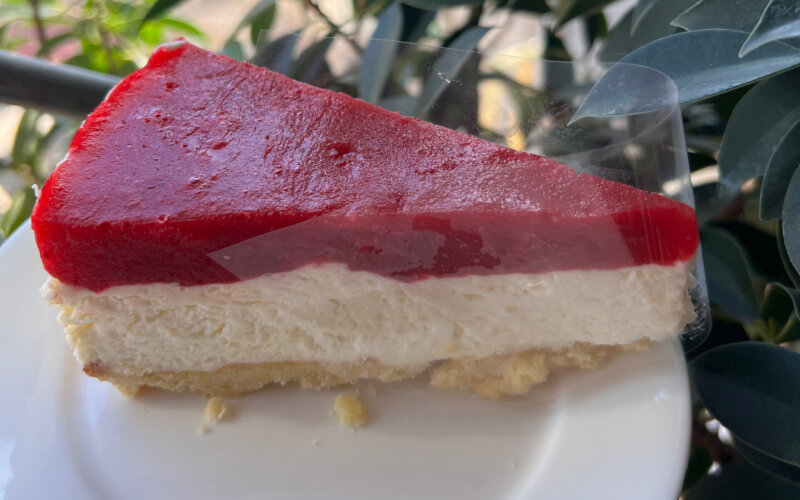 Чизкейк с клубникой