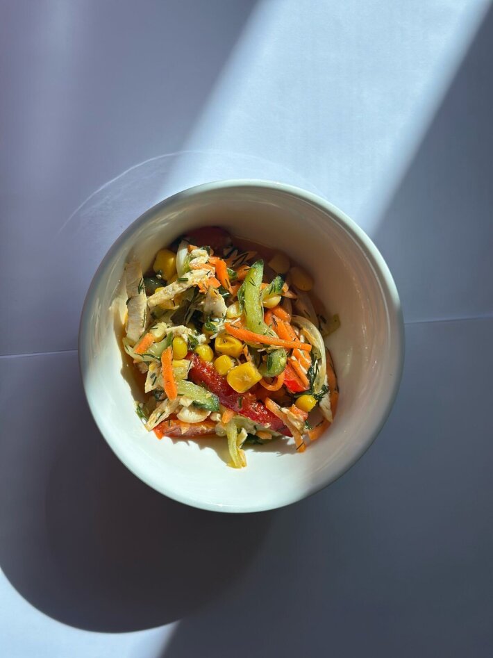 Салат с копченой курицей