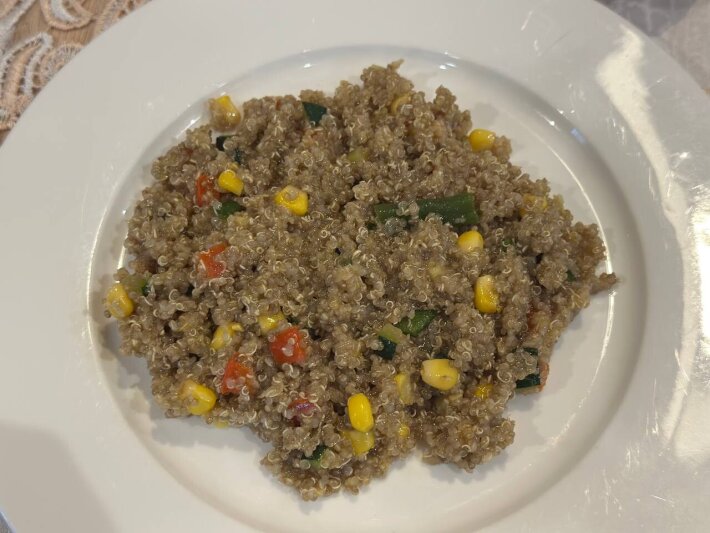 Киноа с овощами