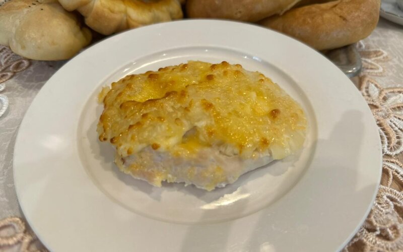 Курица с ананасами