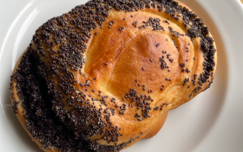 Улитка с маком