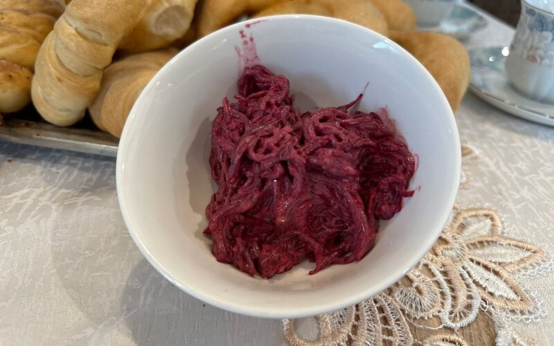 Свекольный с чесноком