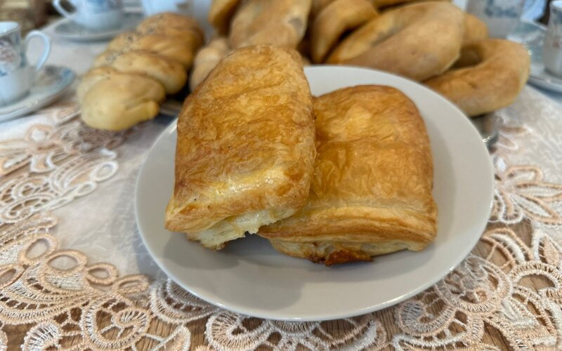 Слойка с сыром