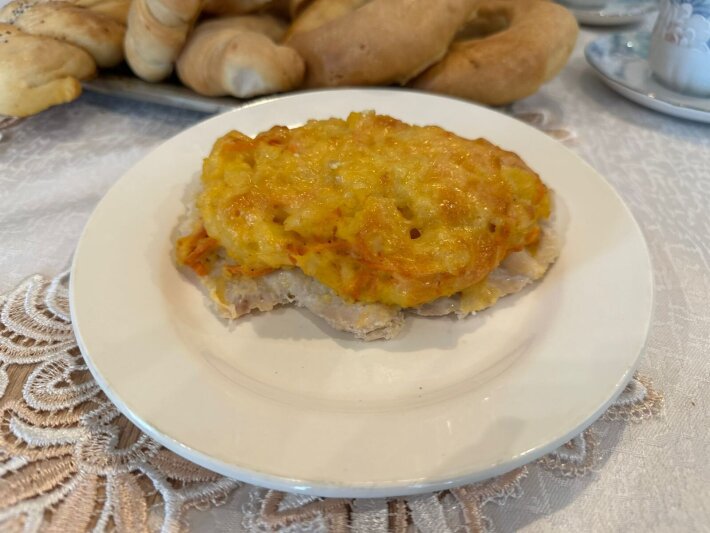 Отбивная из курицы с овощами