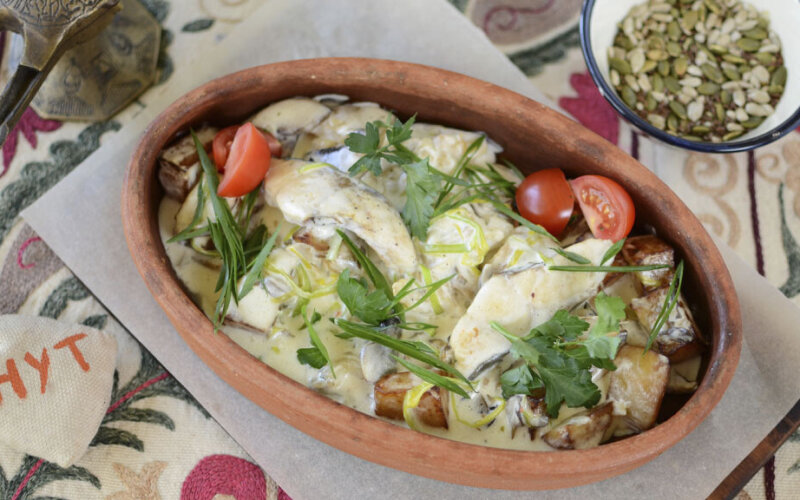 Кеца Астраханская с судаком и осетриной
