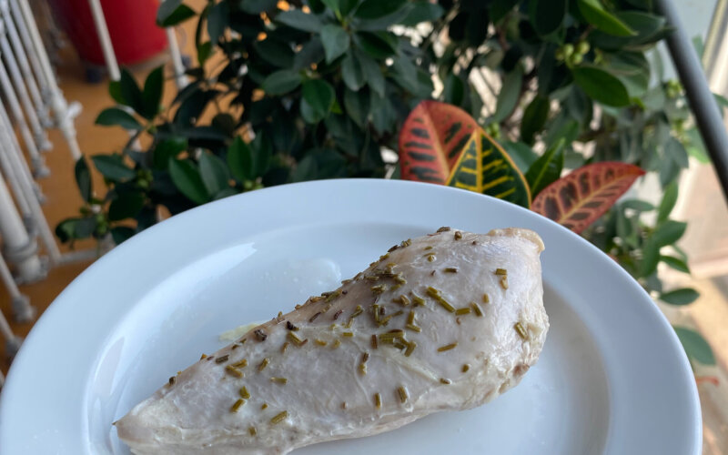 Куриная грудка с розмарином