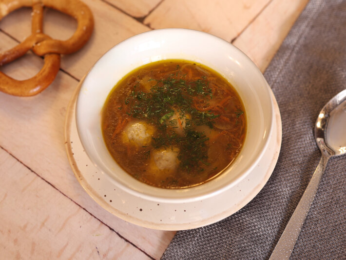 Суп с куриными фрикадельками