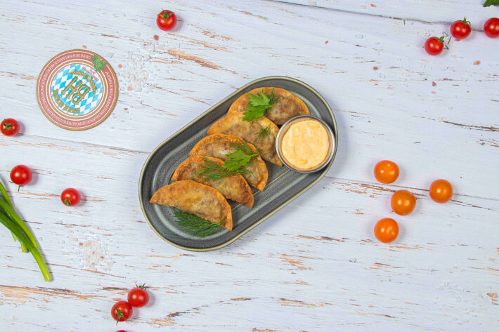 Мини чебуреки с осетриной