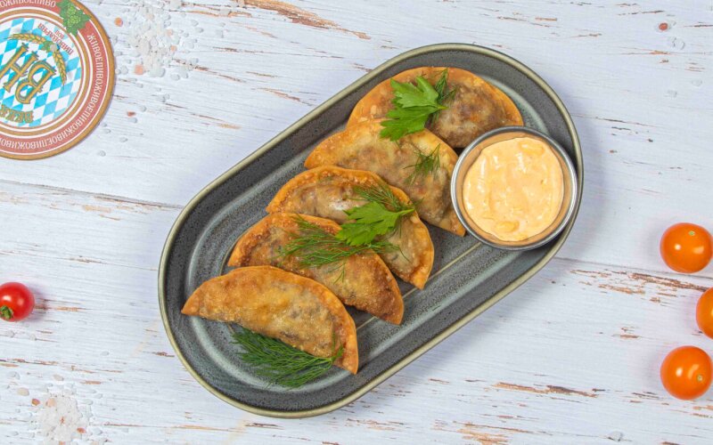 Мини чебуреки с осетриной