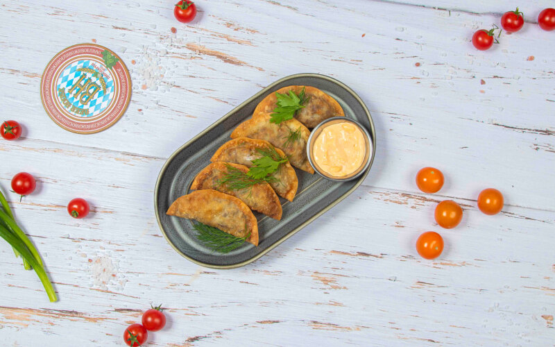 Мини чебуреки с осетриной