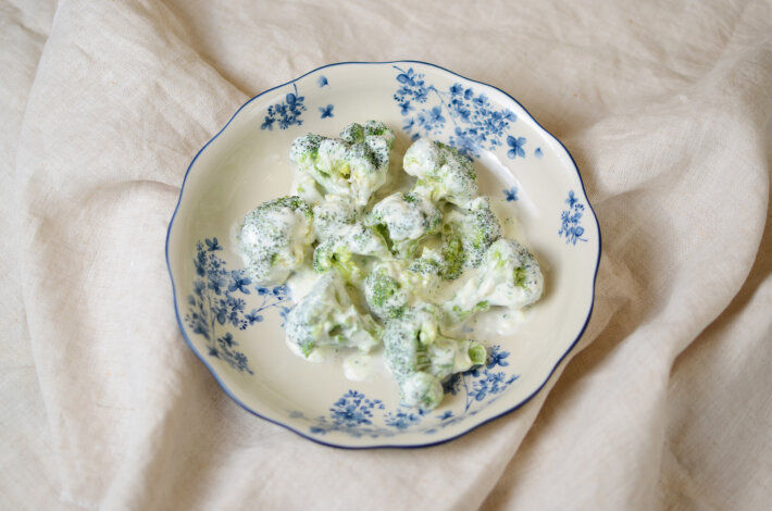 Брокколи в сливочном соусе