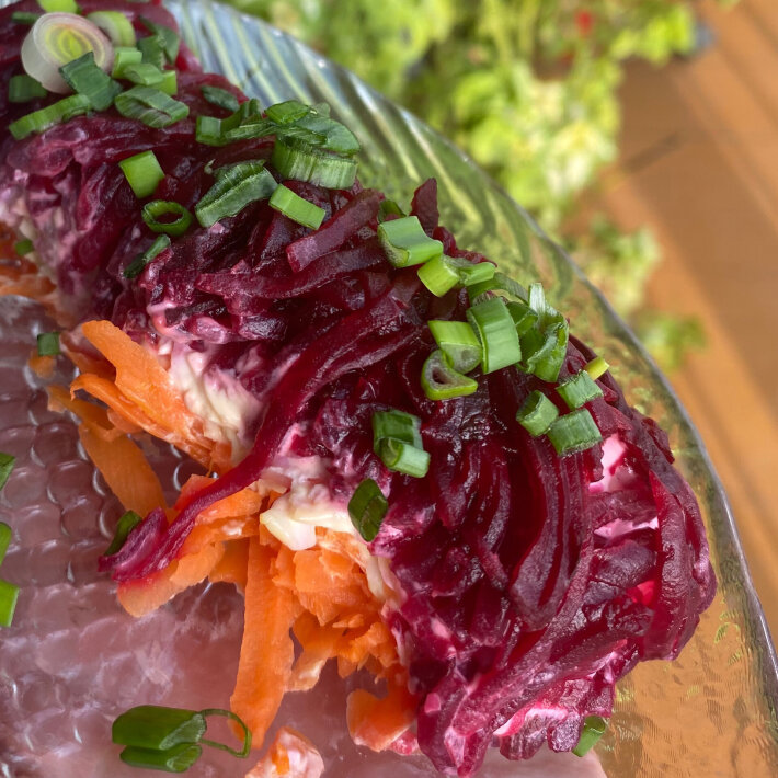 Салат Нежный с копченым сыром