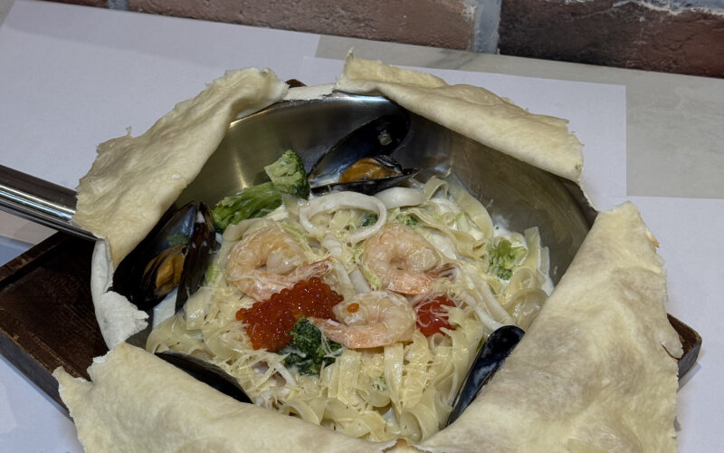 Запеченная паста с морепродуктами