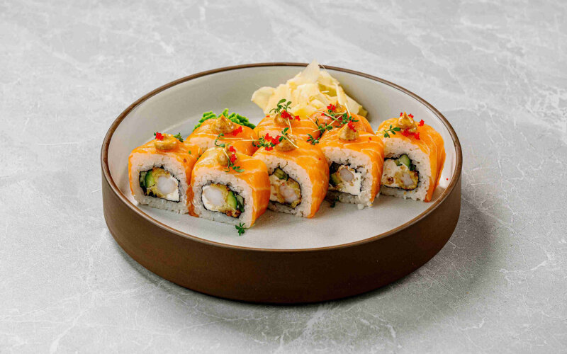 С лососем и Эби темпура