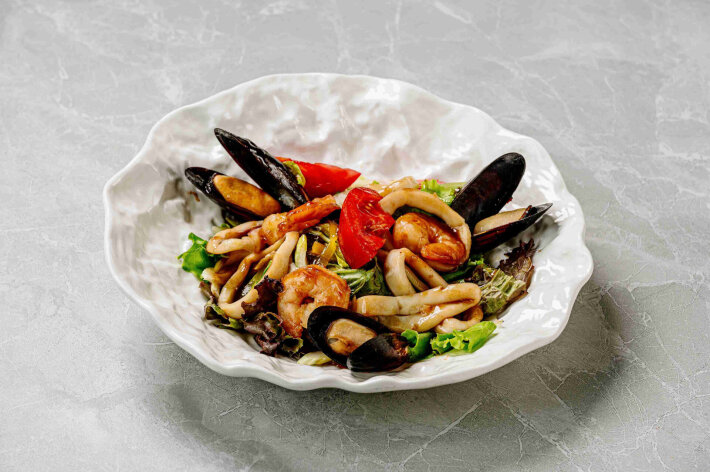 С морепродуктами и устричным соусом