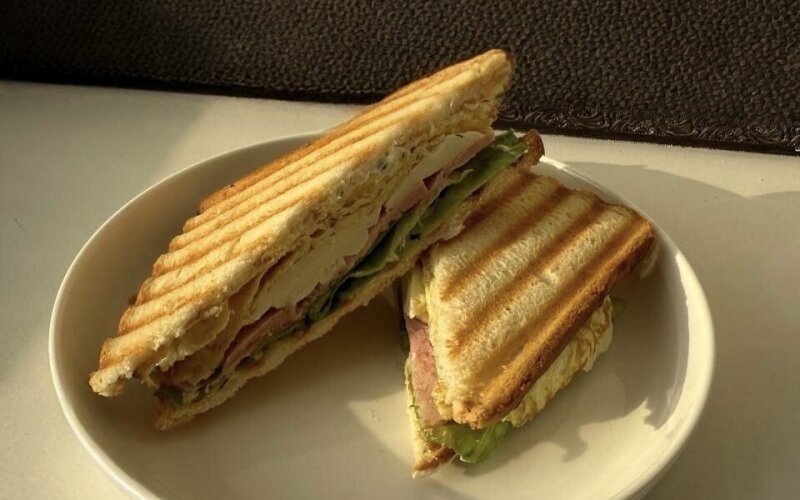 Тост с ветчиной и сыром