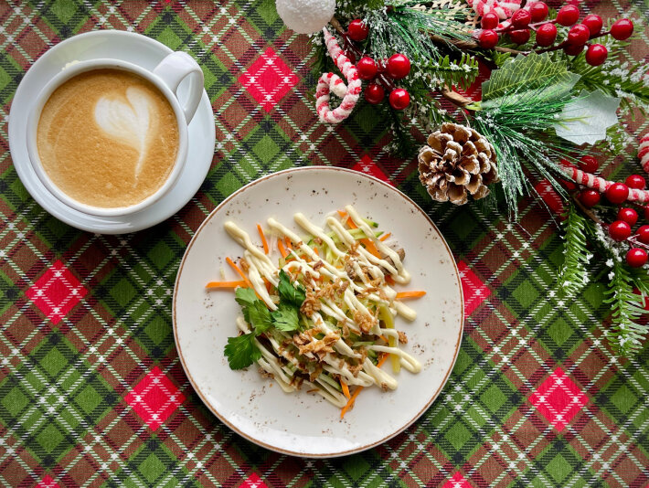 Салат с говядиной и дайконом