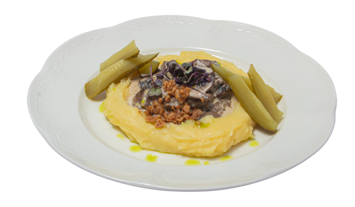 Бефстроганов из вырезки с пюре