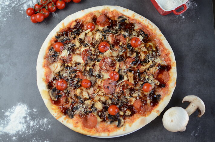 Пицца с курицей и соусом терияки Экономия 210р