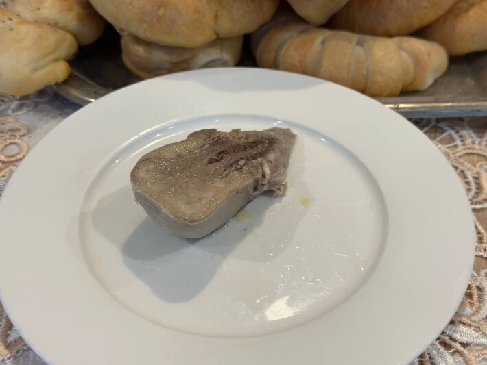 Язык отварной