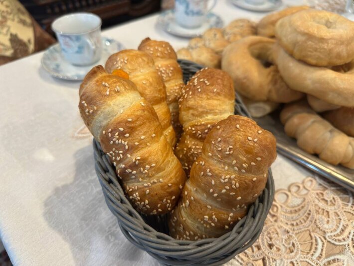 Сосиска в тесте с сыром