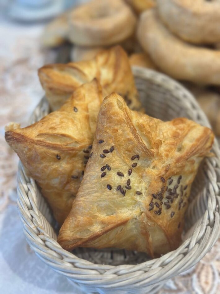 Слойка с сыром и грибами