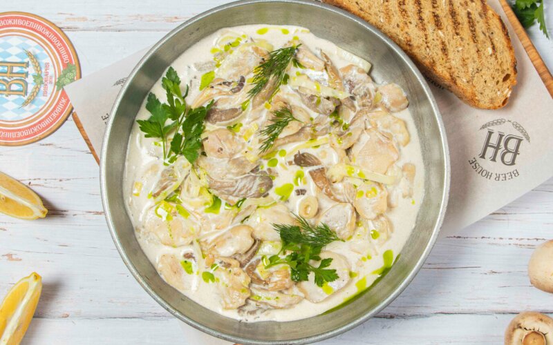 Щечки судака с вешенками