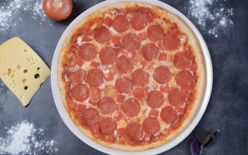 Пицца «Мега пепперони»