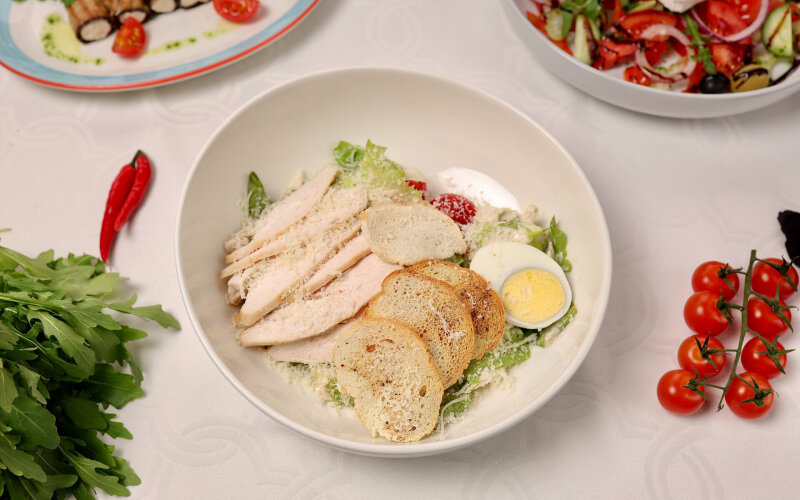 Цезарь с куриной грудкой