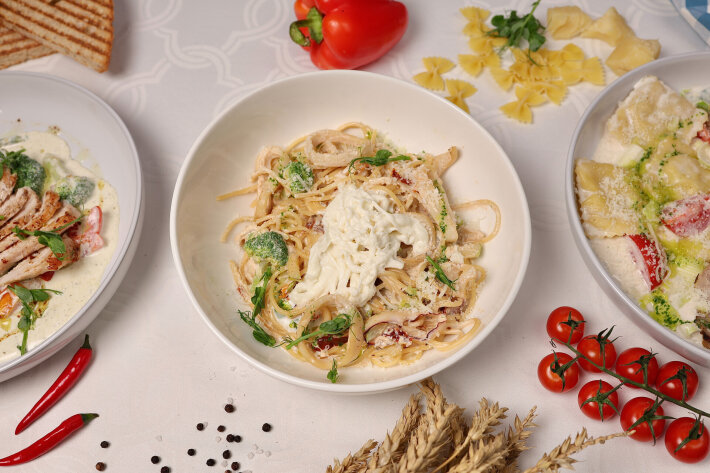 Паста с кальмаром и страчателлой