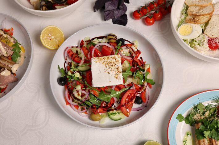 Афинский с брынзой