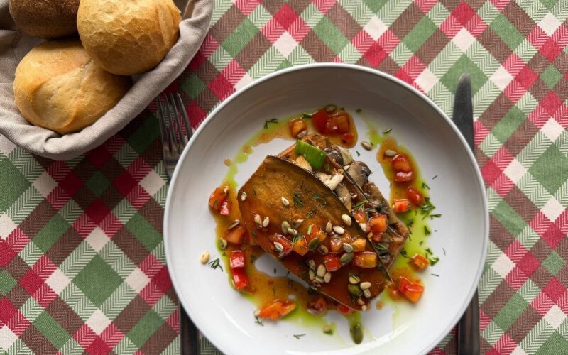 Гратен из баклажанов с грибами