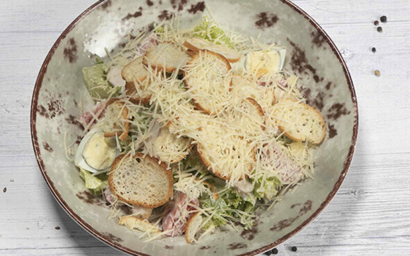Цезарь с куриной грудкой Экономия 128р.