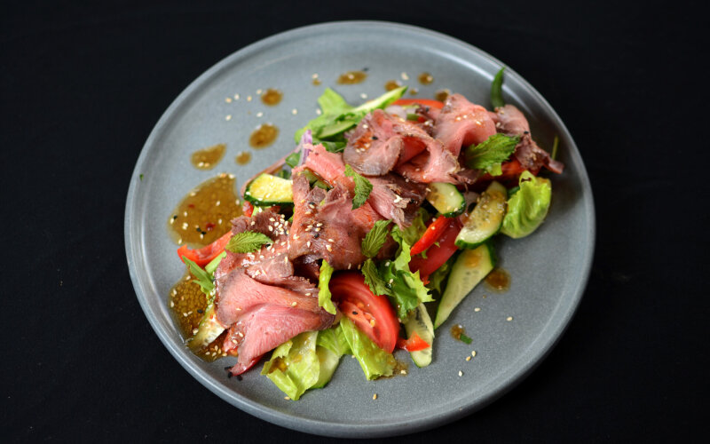 Тайский салат с говядиной