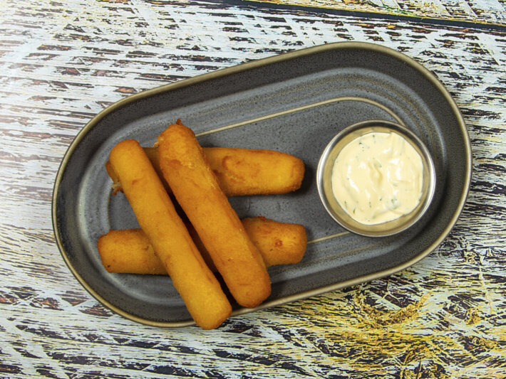 Сырные палочки в панировке