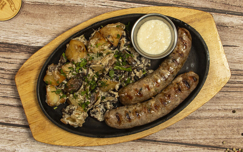 Колбаски "Мюнхенские" с картофелем и грибами
