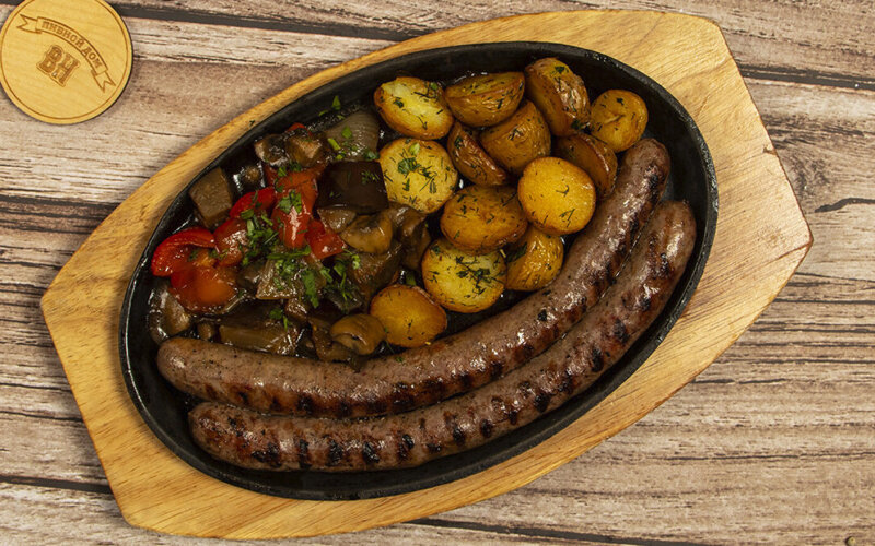 Колбаски "Франкфуртские" с овощами и картофелем