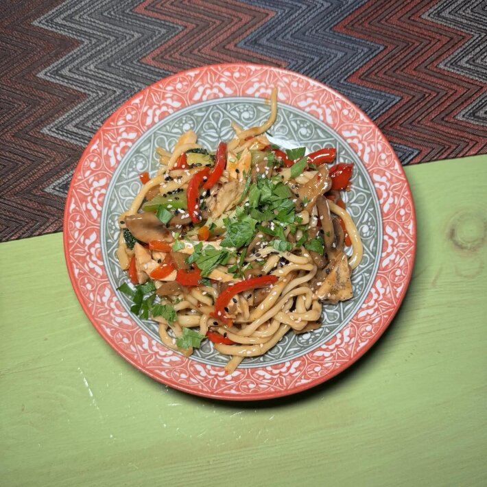 Лагман с курицей и терияки