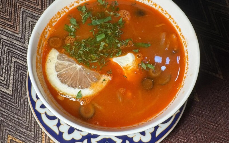 Суп "Солянка сборная мясная"
